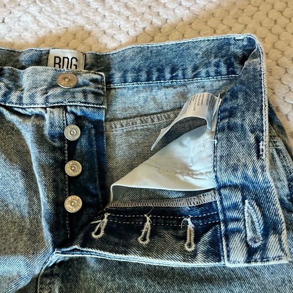 Light blue shorts - Picture 4 of 6